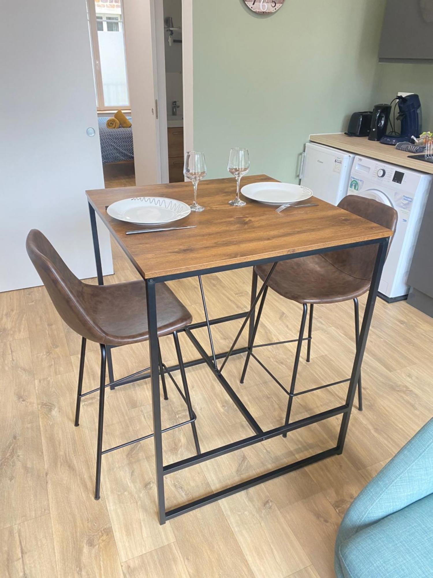 Joli Appartement F2 Plein Centre Кутанс Екстериор снимка